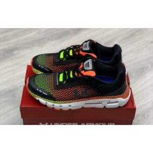 Under Armour UA Hovr (001)