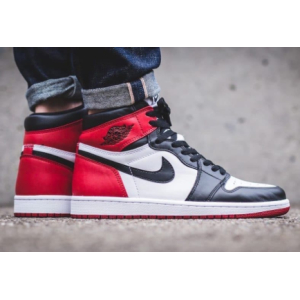 Кроссовки Nike Air Jordan 1 Retro "Black Toe" Black/White/Red