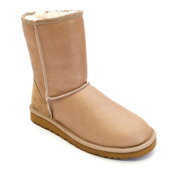 short beige uggs