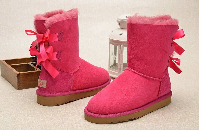 Red uggs online with bow