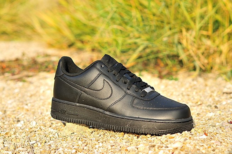 Air force 1 low black yellow best sale