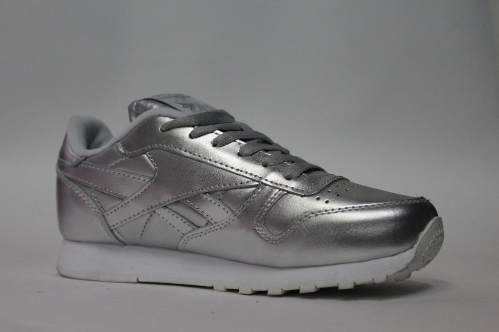 Classic silver. Reebok Classic серебристые. Reebok Classic Hyperium. Reebok Original Classic серебристые высокие. Кроссовки рибок серебристые женские.