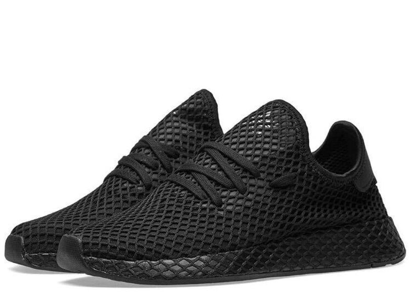 Adidas on sale black runners