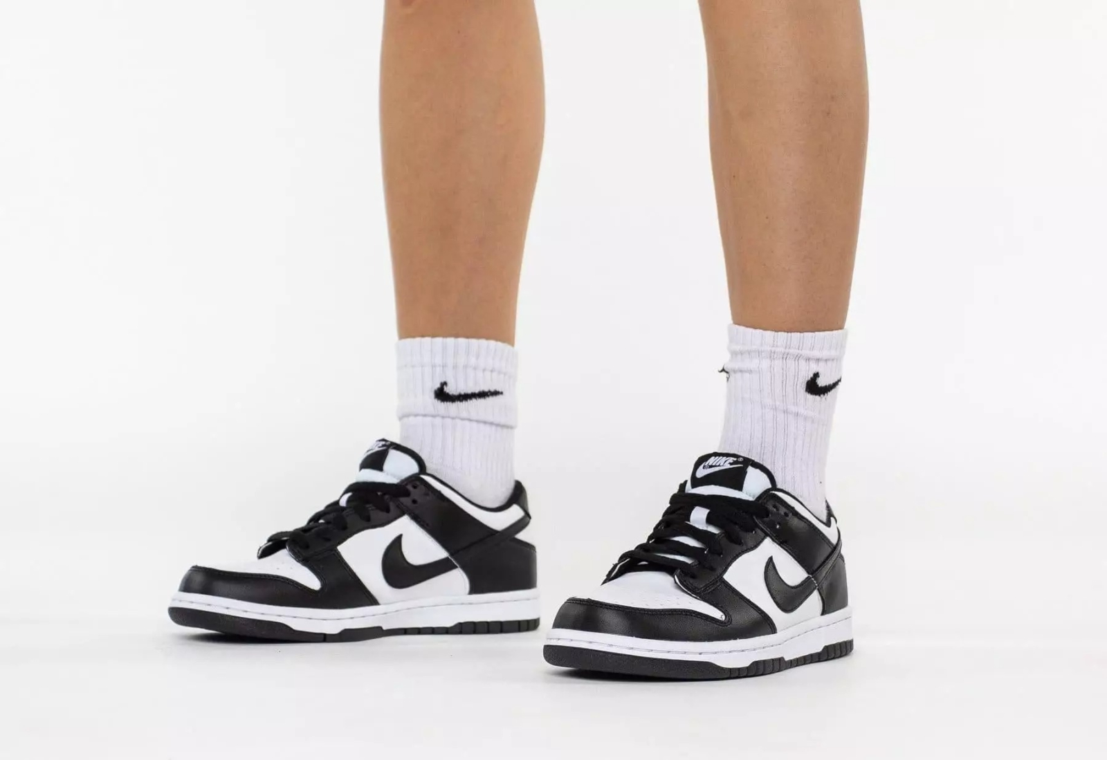 Nike SB Dunk Low Black White