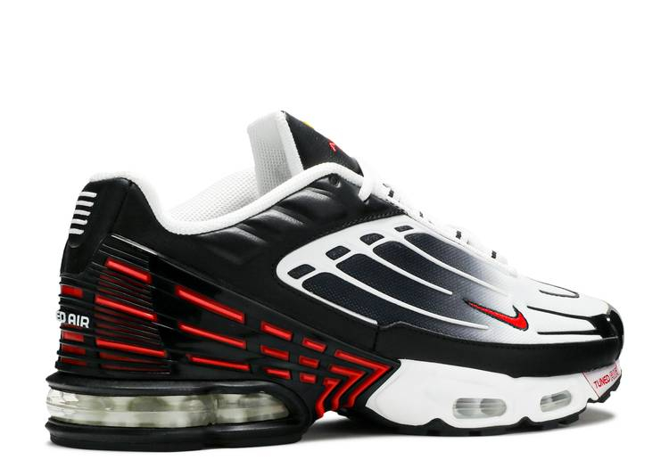 Nike air max plus 2024 iii black and red