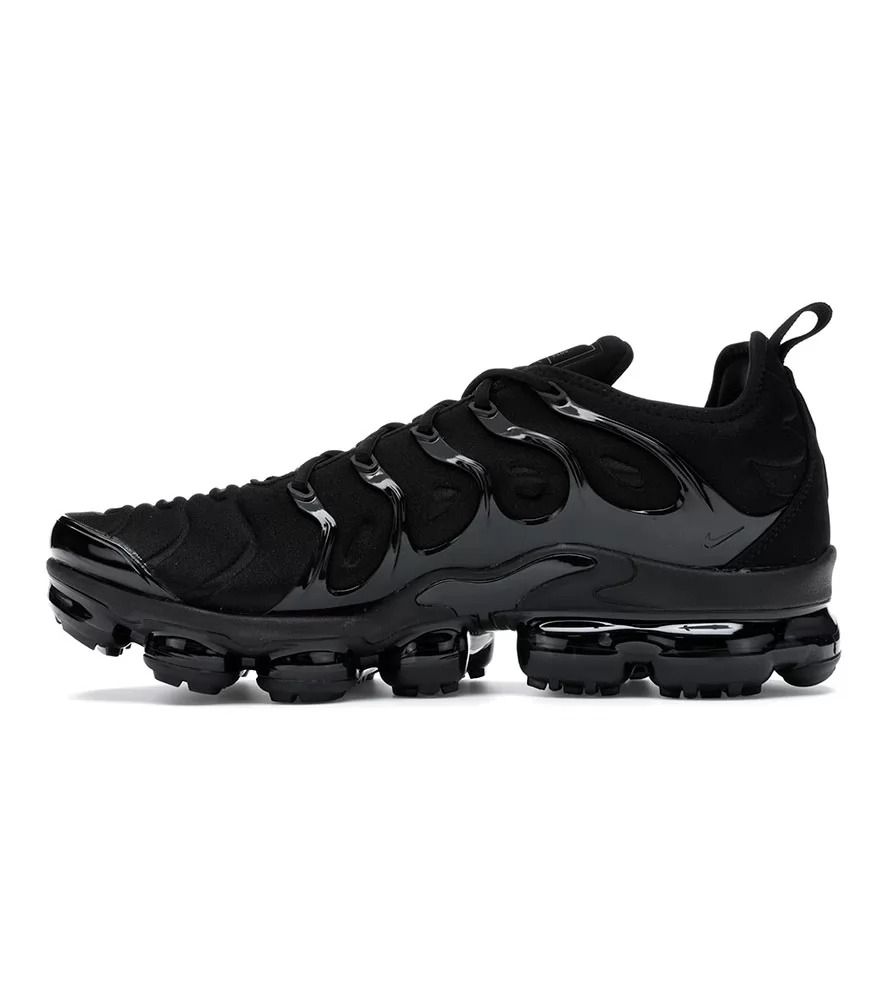 Nike air vapormax on sale plus x essential