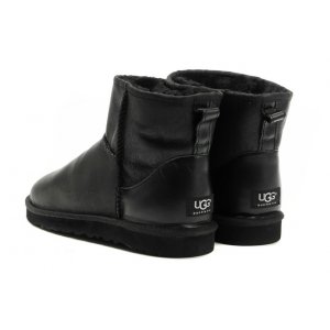 UGG Classic Mini