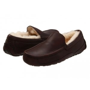 UGG Ascot