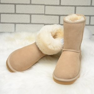 UGG Classic Short Beige