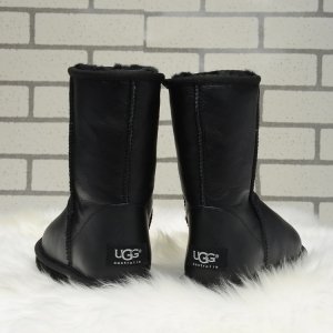 UGG Classic Short leather Black