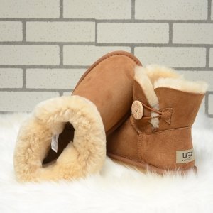 UGG Bailey Button Mini