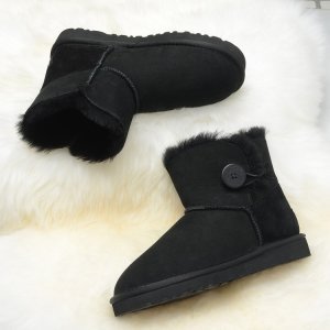 UGG Bailey Button Mini