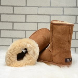 UGG Classic Short Dust