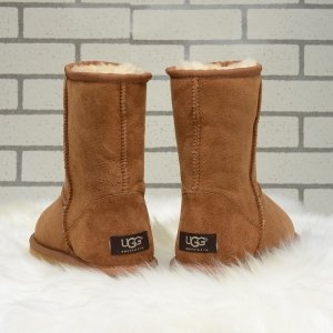 UGG Classic Short Dust