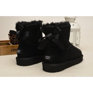 UGG Bailey Bow Mini Black