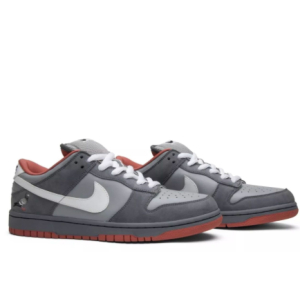 Nike SB Dunk Low NYC Pigeon