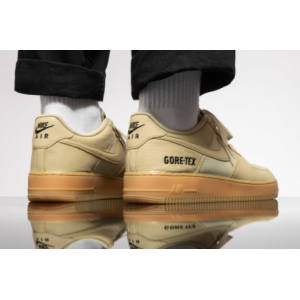 Кроссовки Nike Air Force 1 Gore-Tex Team Gold