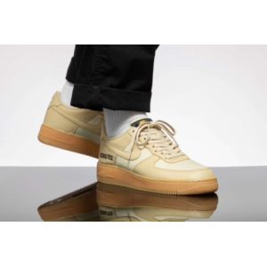 Кроссовки Nike Air Force 1 Gore-Tex Team Gold