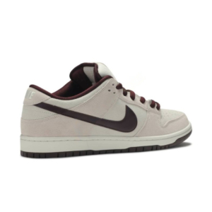 Кроссовки Nike Dunk Low SB Desert Sand Mahogany