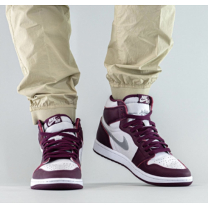 Кроссовки Nike Air Jordan 1 Retro High Bordeaux