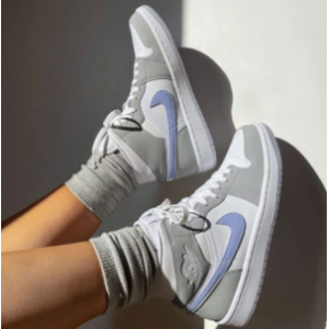 Кроссовки Nike Air Jordan 1 Mid Wolf Grey Aluminum