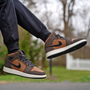 Кроссовки Nike Air Jordan 1 Mid Dark Chocolate