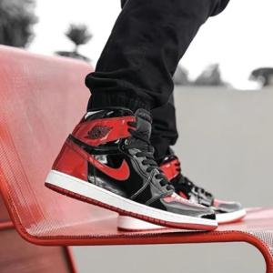 Кроссовки Nike Air Jordan 1 Retro High Patent Bred