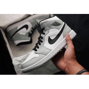 Кроссовки Nike Air Jordan 1 Mid Smoke Grey