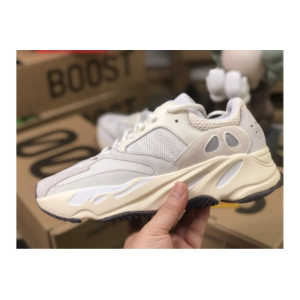 Кроссовки Adidas Yeezy Boost 700 V2 Analog